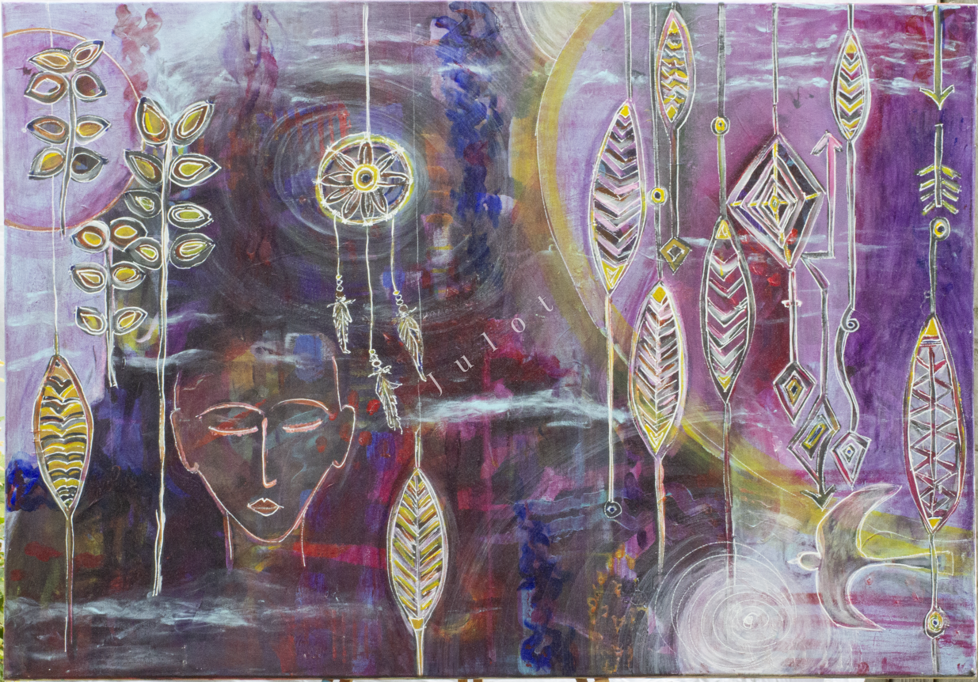 Brave Intuitive Abstract kunstwerk met gezichten en bladeren in paars, goud en wit.