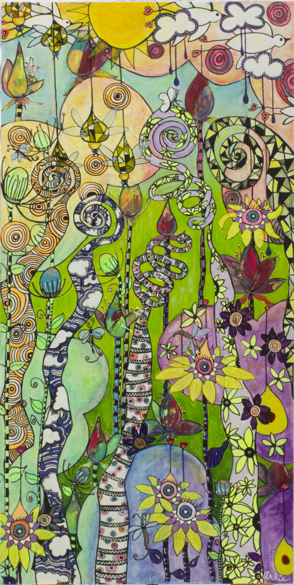 Summer attack Kleurrijke abstracte tekening met bloemen, spiralen en zonneschijn.